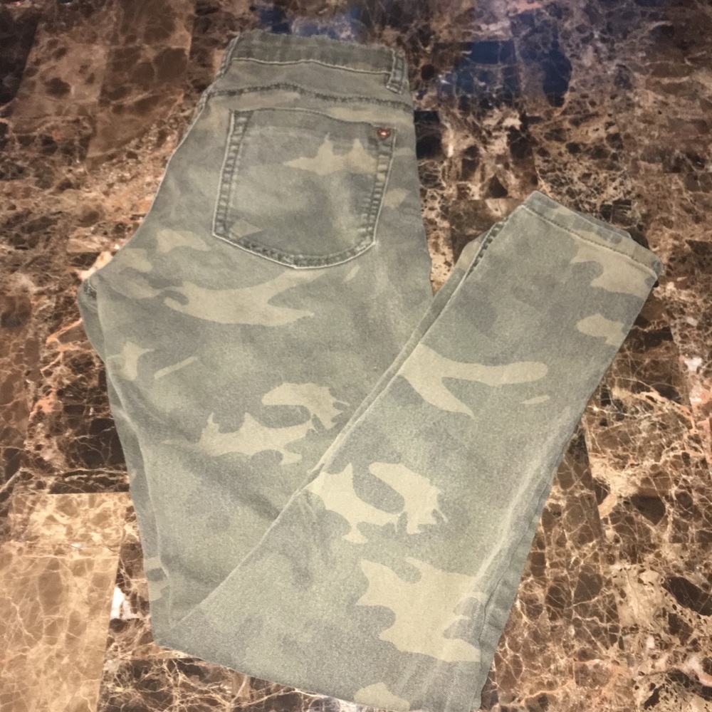 Camouflage skinny jeans